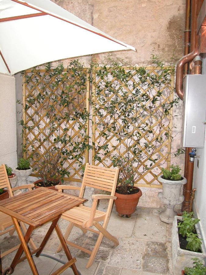 Ferienwohnung Al Pozzo Dei Scoacamini, 100 M From San Marco, Ground Floor Venedig Exterior foto