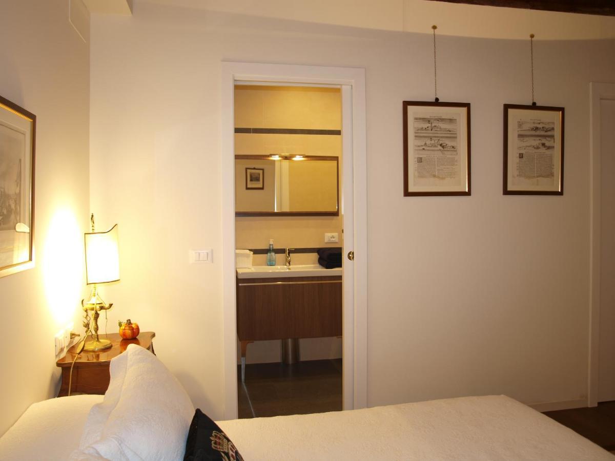 Ferienwohnung Al Pozzo Dei Scoacamini, 100 M From San Marco, Ground Floor Venedig Exterior foto